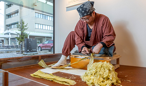 均一の薄さで数多く削る